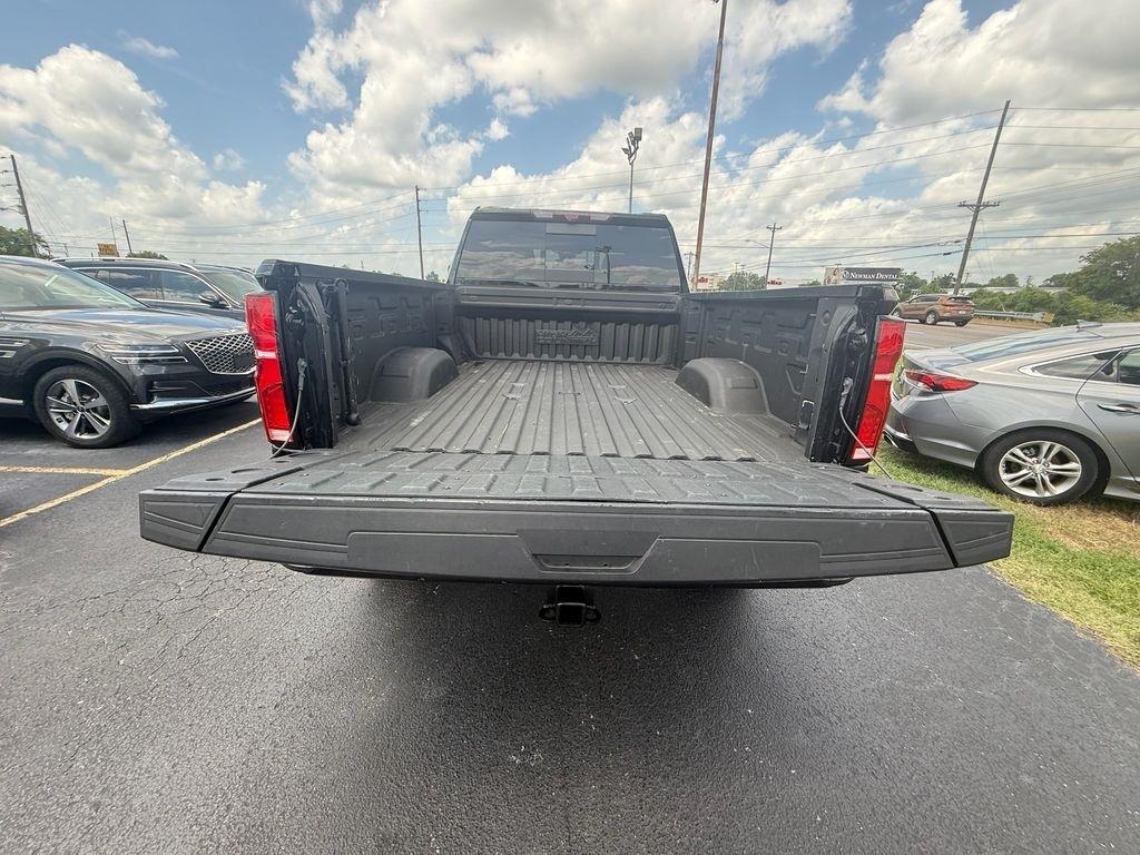 Chevrolet Silverado 2500HD High Country Crew Cab Long Box 4WD 2024