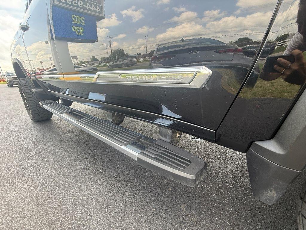 Chevrolet Silverado 2500HD High Country Crew Cab Long Box 4WD 2024