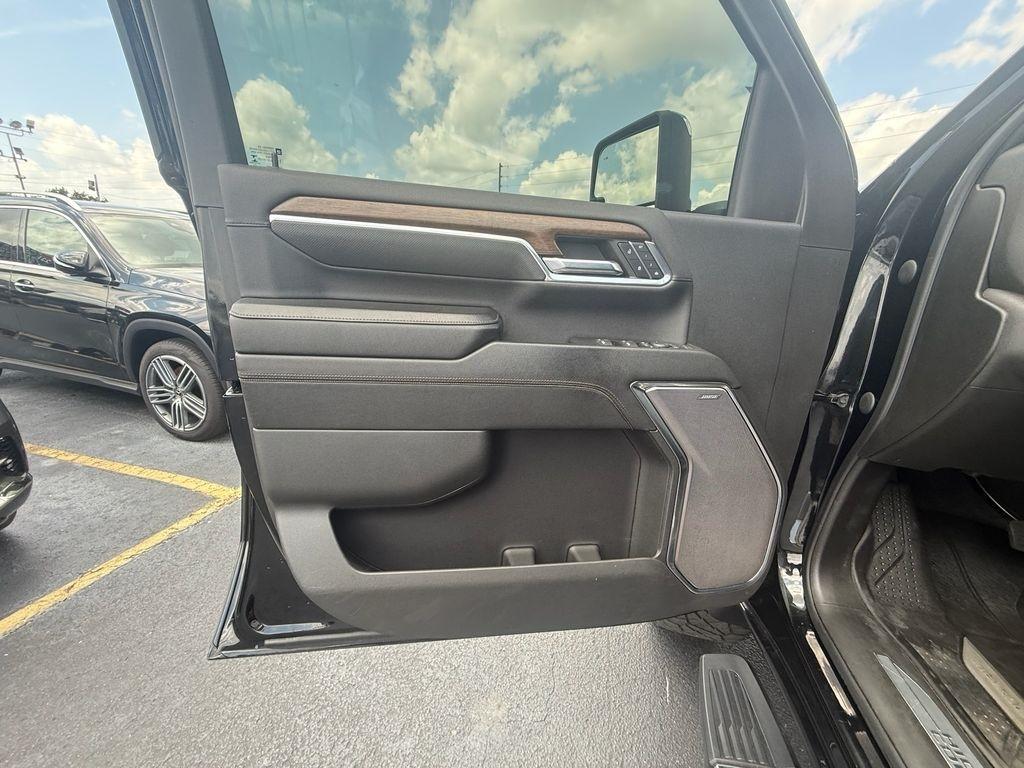 Chevrolet Silverado 2500HD High Country Crew Cab Long Box 4WD 2024