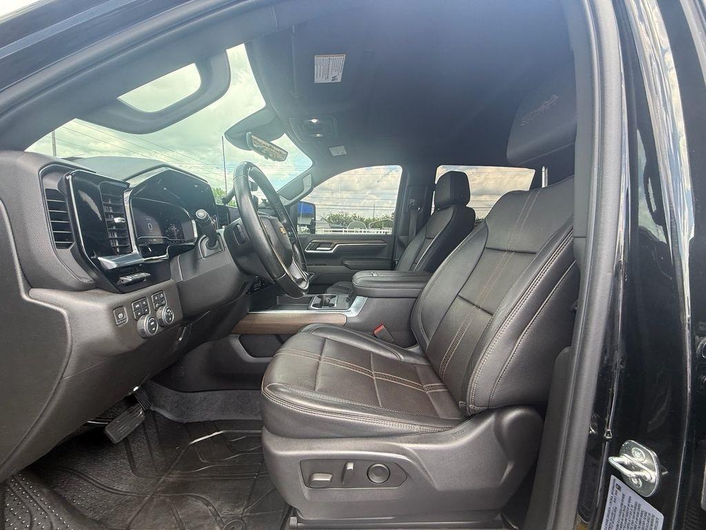 Chevrolet Silverado 2500HD High Country Crew Cab Long Box 4WD 2024