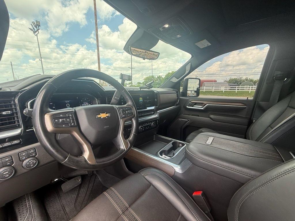 Chevrolet Silverado 2500HD High Country Crew Cab Long Box 4WD 2024