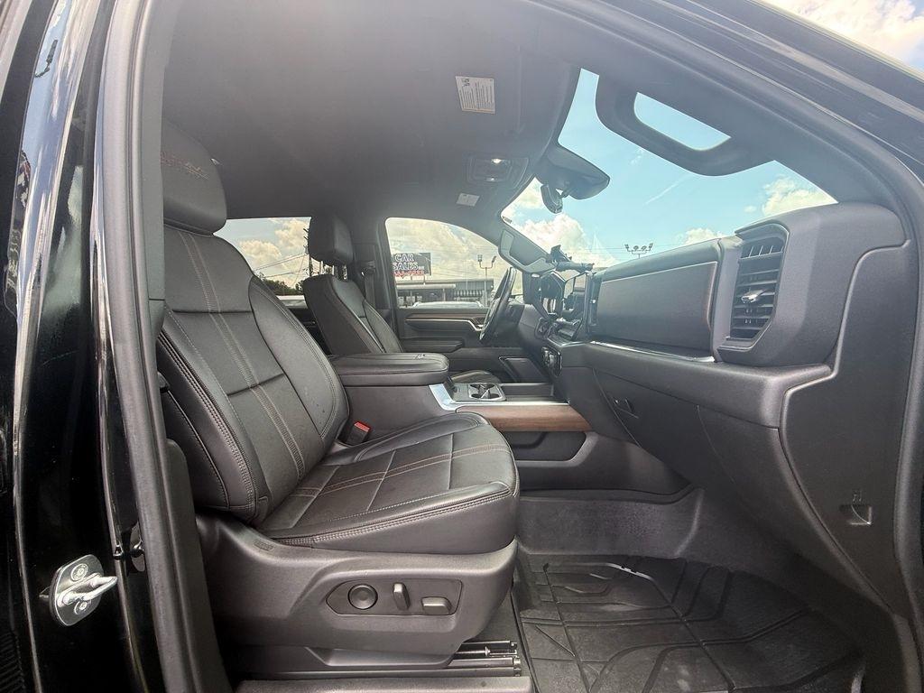 Chevrolet Silverado 2500HD High Country Crew Cab Long Box 4WD 2024