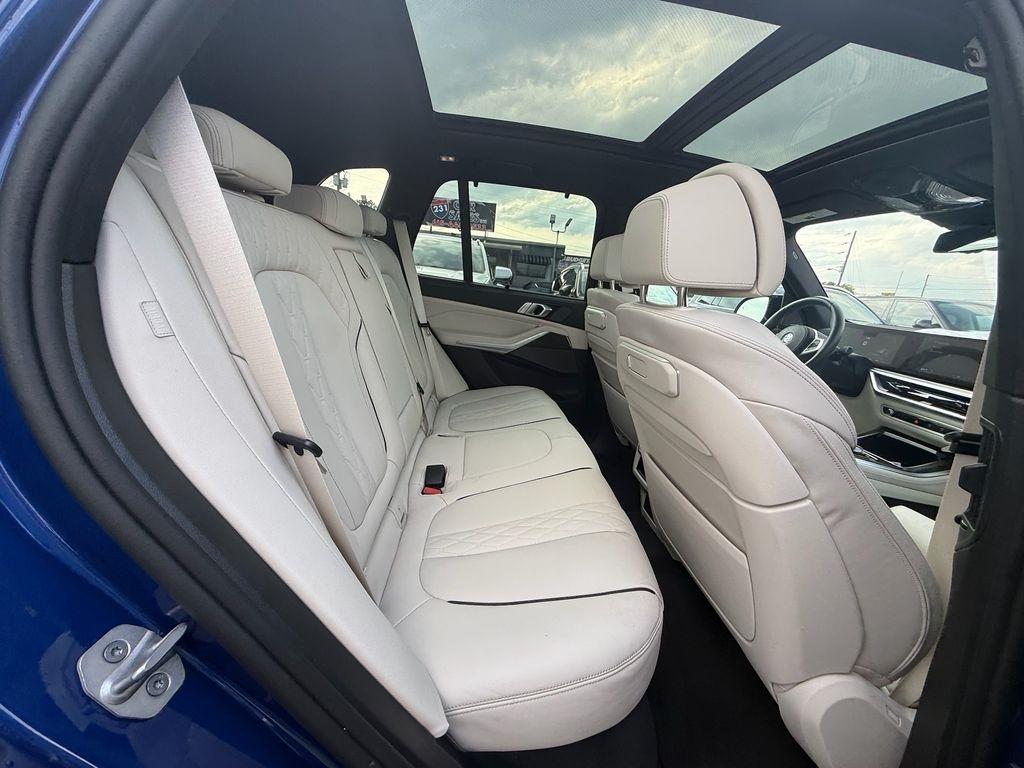 BMW X5 M60i 2025