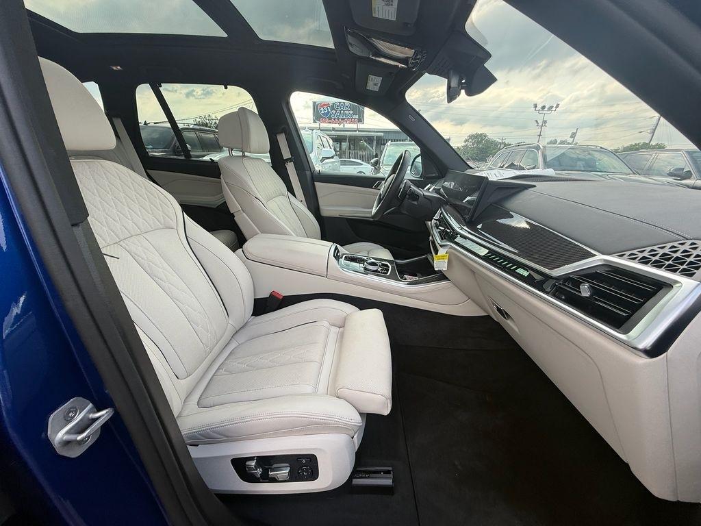 BMW X5 M60i 2025