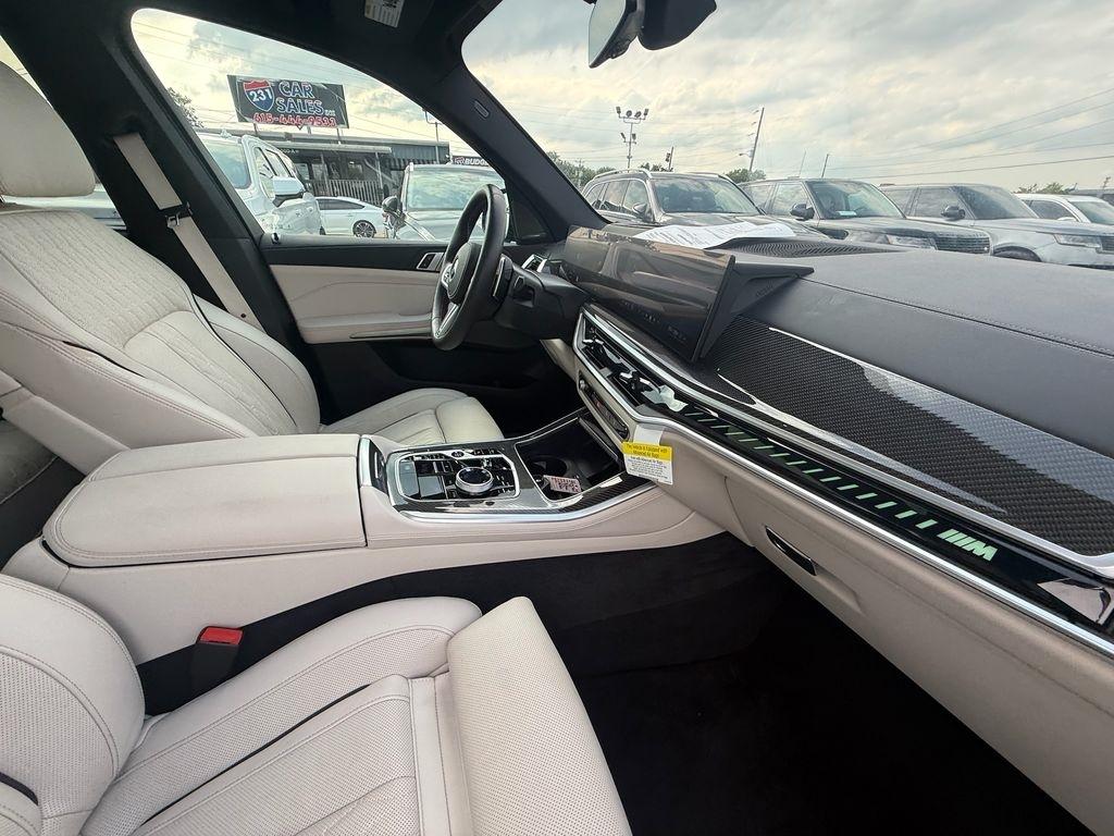 BMW X5 M60i 2025