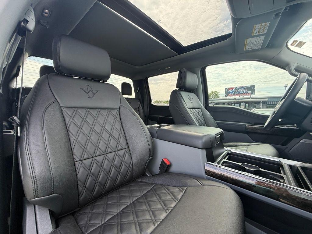 Ford F-250 SD XLT Crew Cab 4WD 2025