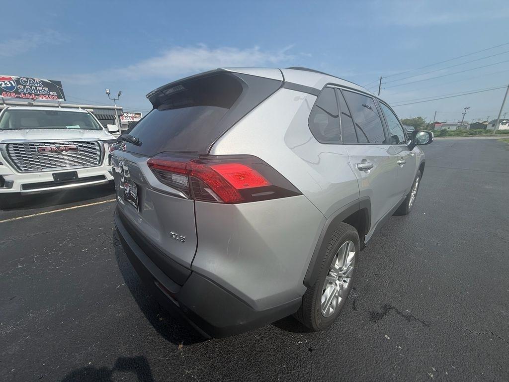 Toyota RAV4 XLE Premium 2023