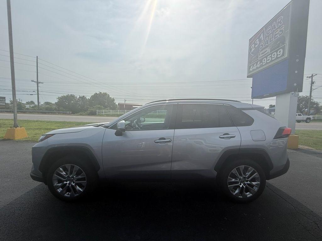 Toyota RAV4 XLE Premium 2023
