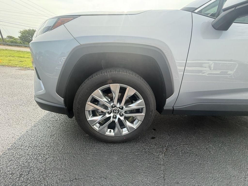 Toyota RAV4 XLE Premium 2023