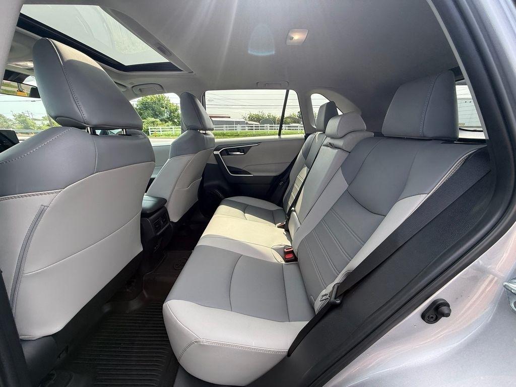 Toyota RAV4 XLE Premium 2023