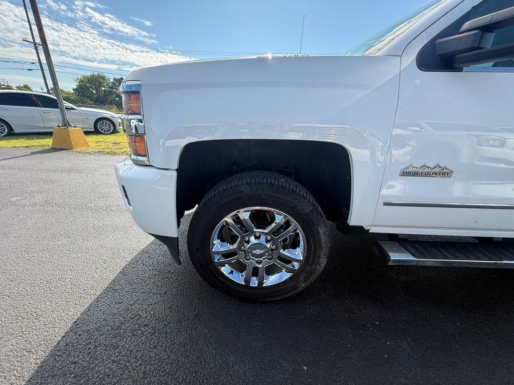 Chevrolet Silverado 2500HD LT Crew Cab 4WD 2017