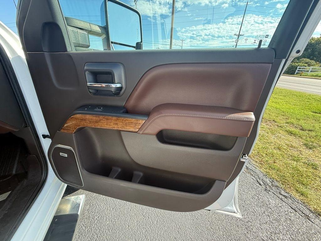 Chevrolet Silverado 2500HD LT Crew Cab 4WD 2017