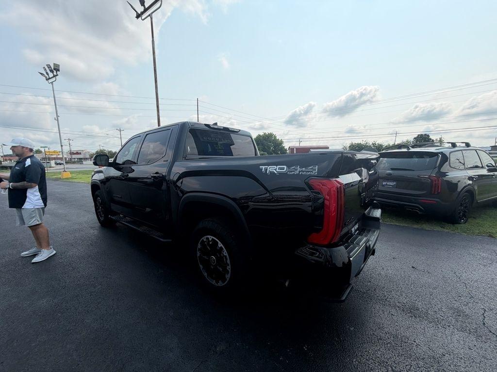 Toyota Tundra SR5 CrewMax 4WD 2023