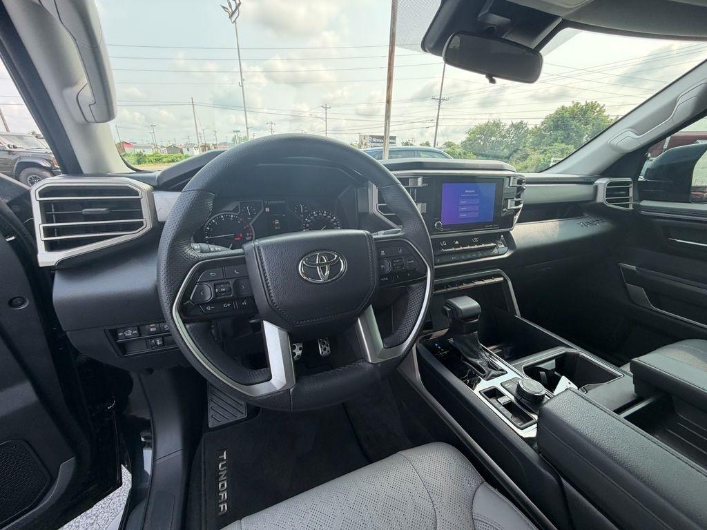 Toyota Tundra SR5 CrewMax 4WD 2023