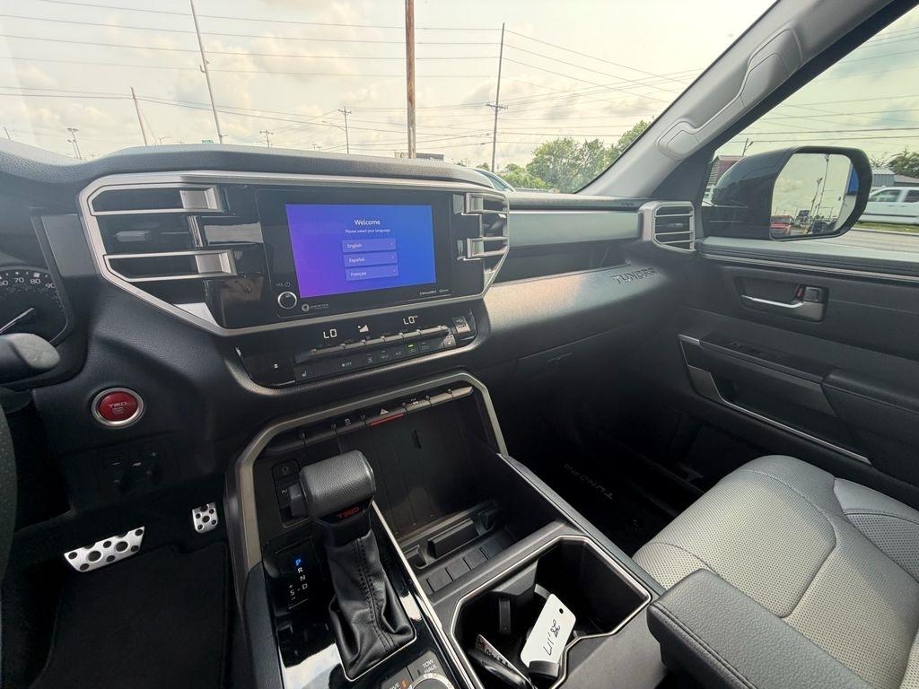 Toyota Tundra SR5 CrewMax 4WD 2023
