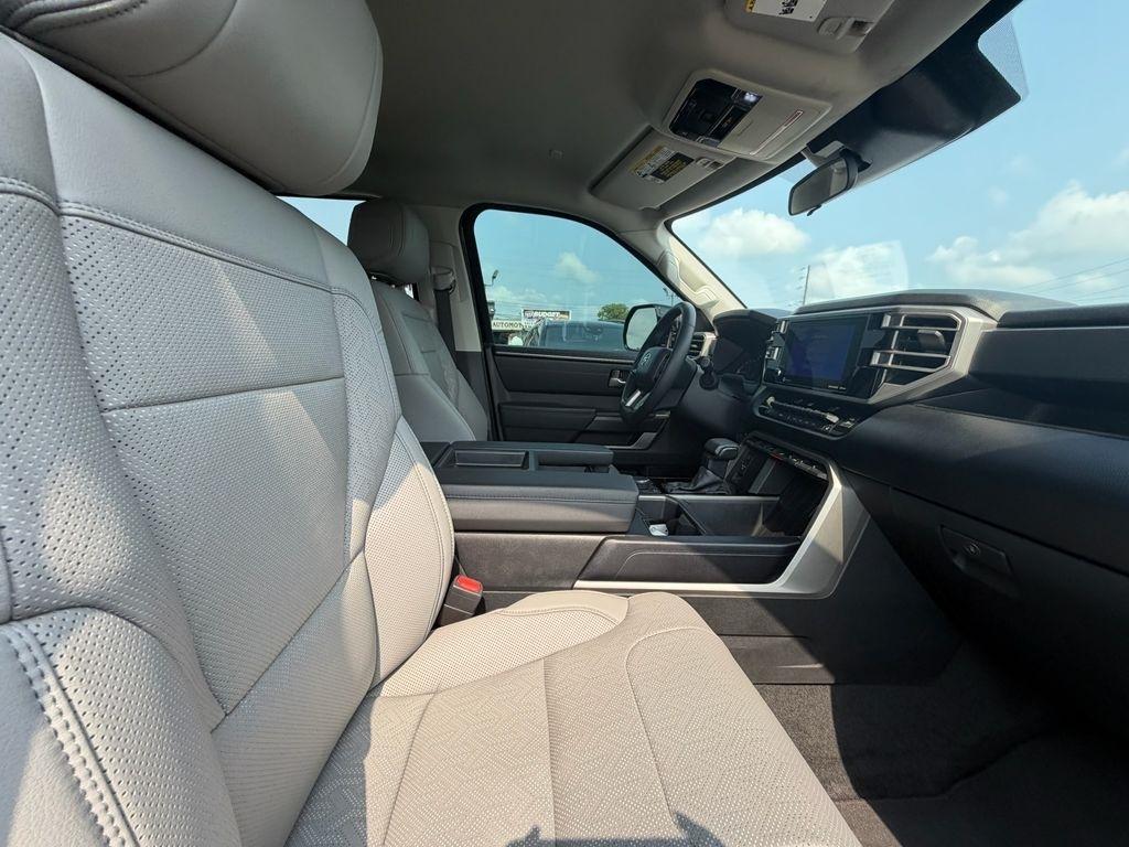 Toyota Tundra SR5 CrewMax 4WD 2023