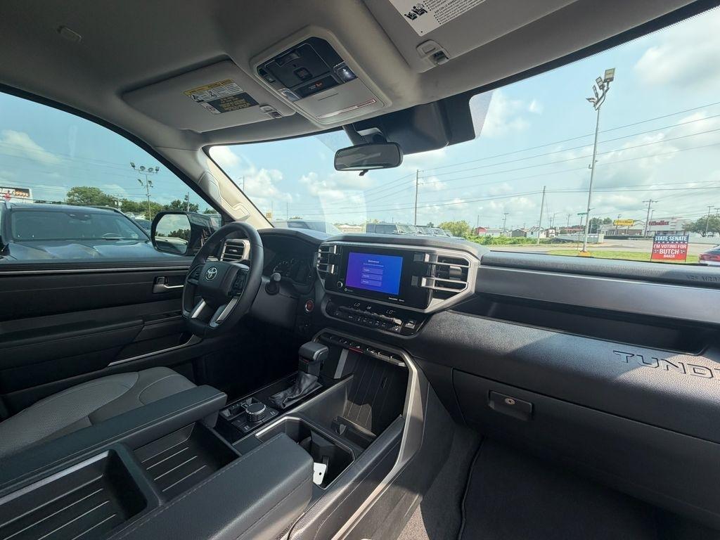 Toyota Tundra SR5 CrewMax 4WD 2023