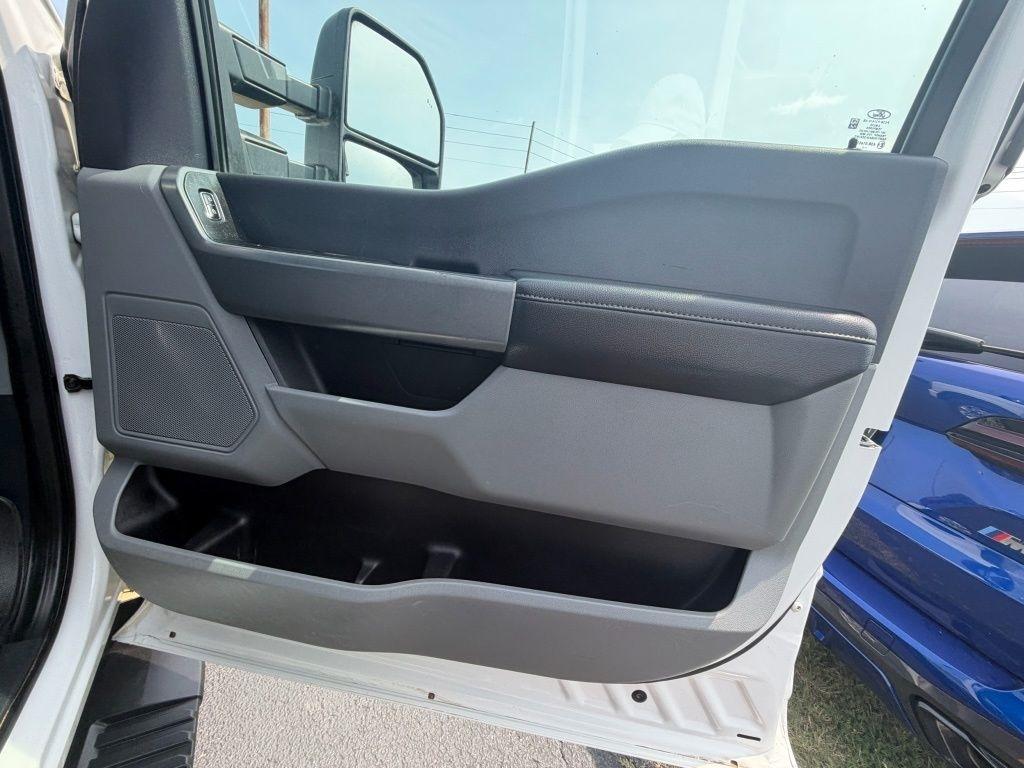 Ford F-250 SD XL Crew Cab 4WD 2023