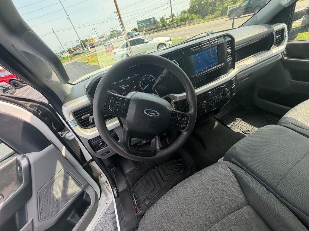 Ford F-250 SD XL Crew Cab 4WD 2023