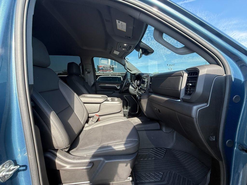 Chevrolet Silverado 2500HD LT Crew Cab Long Box 4WD 2025