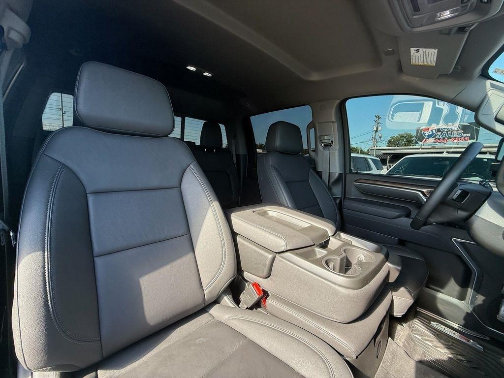 Chevrolet Silverado 2500HD LT Crew Cab Long Box 4WD 2025