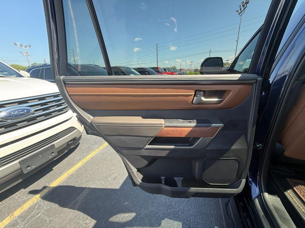 Toyota Sequoia  2026