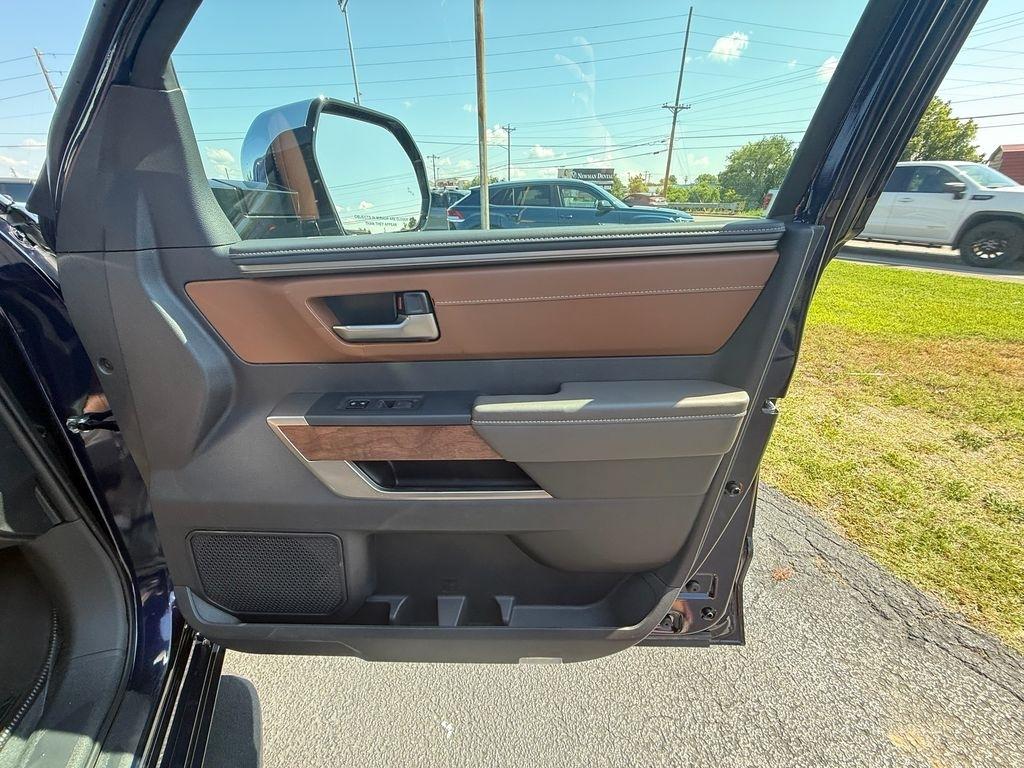 Toyota Sequoia  2026