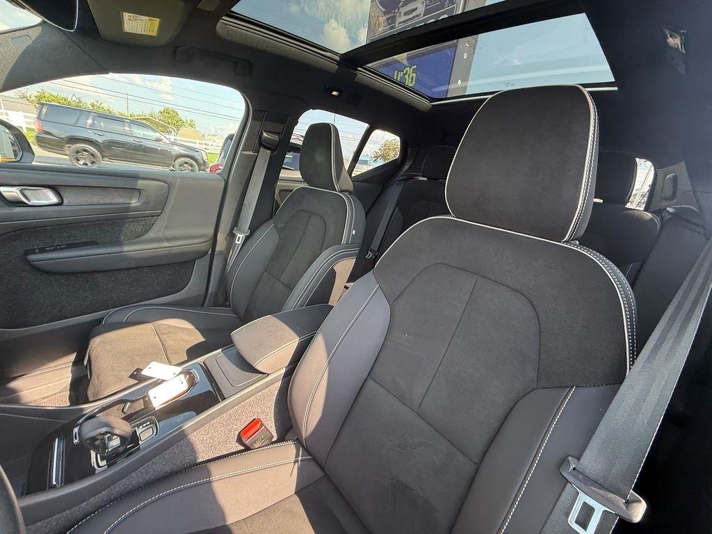 Volvo XC40 Recharge Plus 2023
