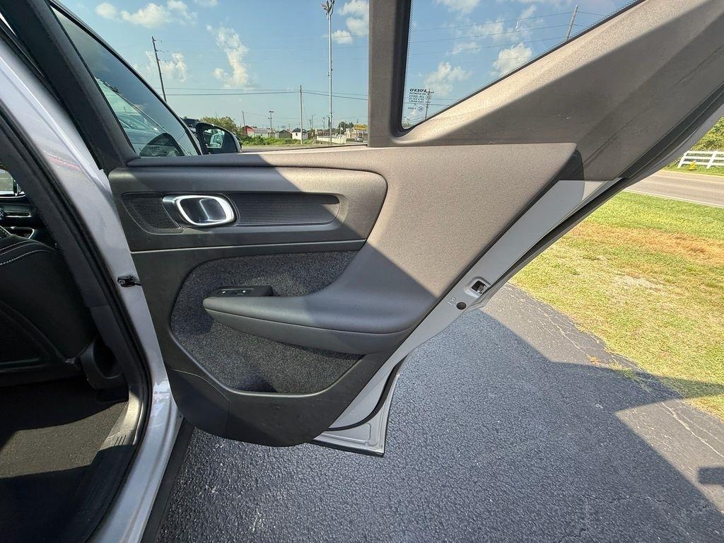 Volvo XC40 Recharge Plus 2023