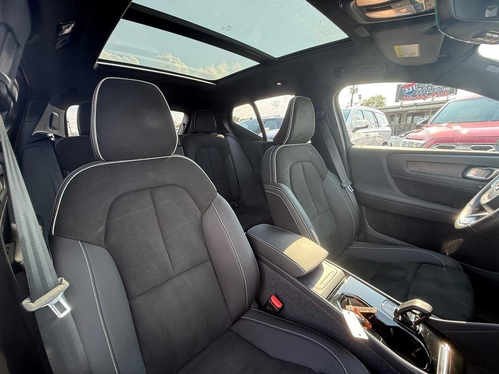 Volvo XC40 Recharge Plus 2023