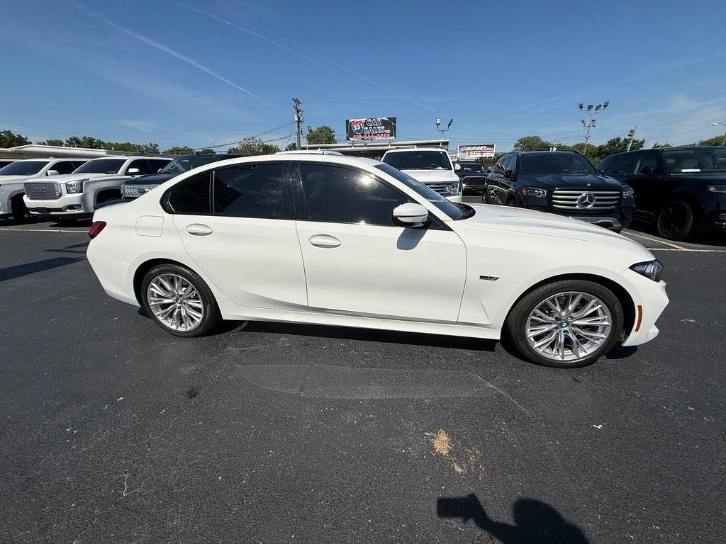 BMW 3-Series 330e xDrive 2023