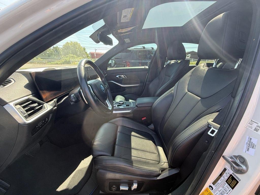 BMW 3-Series 330e xDrive 2023