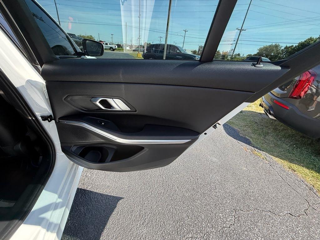 BMW 3-Series 330e xDrive 2023