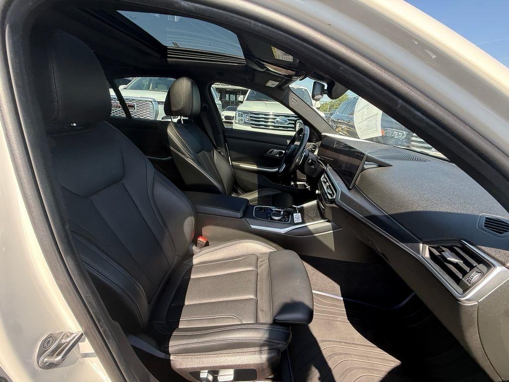BMW 3-Series 330e xDrive 2023