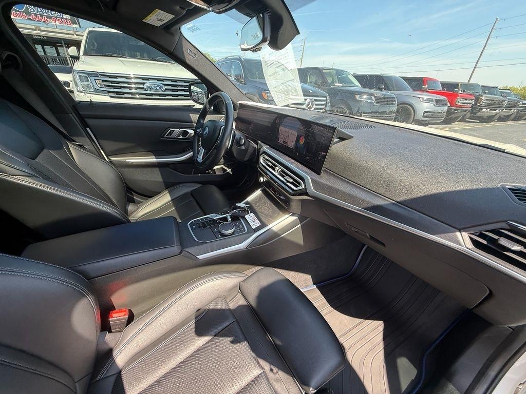 BMW 3-Series 330e xDrive 2023