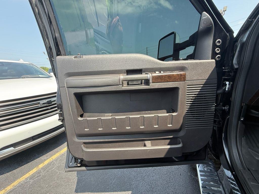 Ford F-350 SD Platinum Crew Cab 4WD 2016
