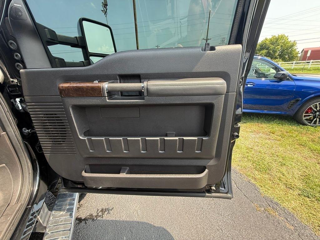 Ford F-350 SD Platinum Crew Cab 4WD 2016