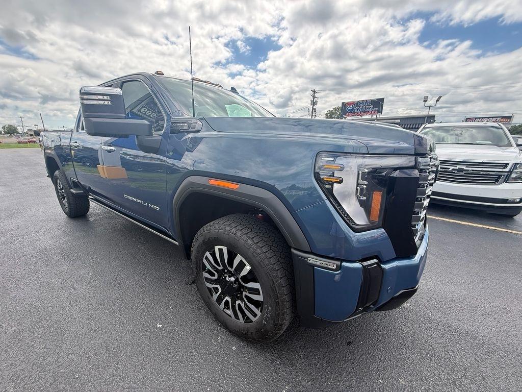 2026 GMC Sierra 2500HD Denali Ultimate Crew Cab 4WD