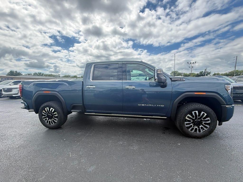 GMC Sierra 2500HD Denali Ultimate Crew Cab 4WD 2026