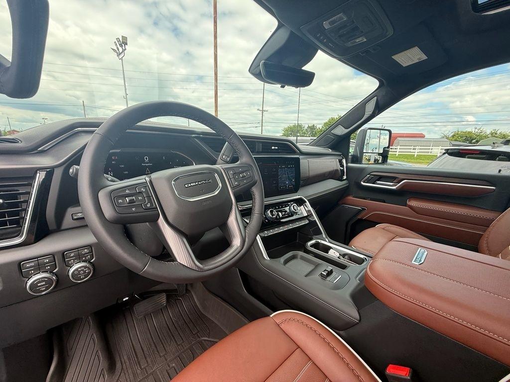 GMC Sierra 2500HD Denali Ultimate Crew Cab 4WD 2026