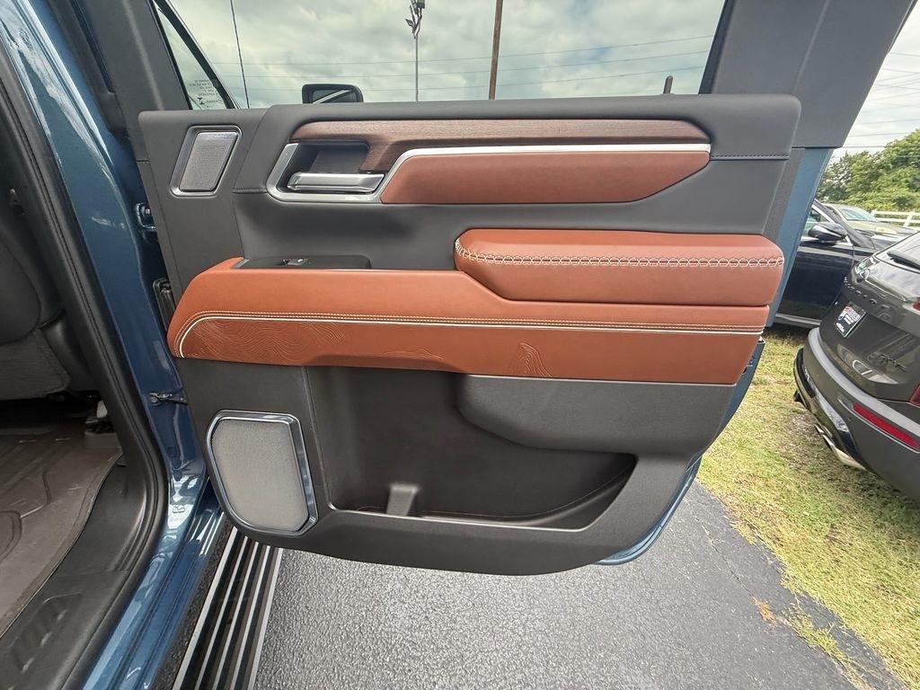 GMC Sierra 2500HD Denali Ultimate Crew Cab 4WD 2026