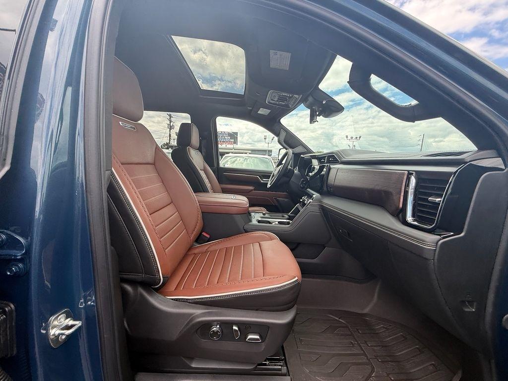 GMC Sierra 2500HD Denali Ultimate Crew Cab 4WD 2026