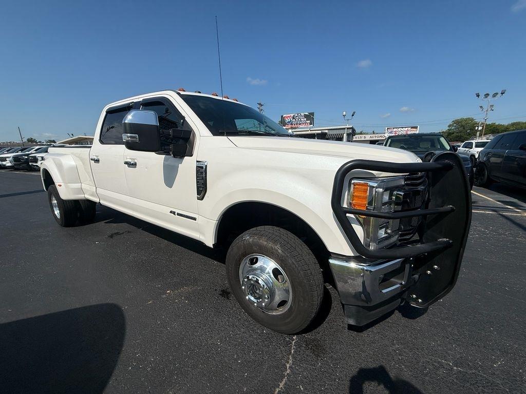 2018 Ford F-350 SD Lariat Crew Cab DRW 4WD