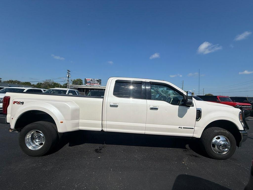Ford F-350 SD Lariat Crew Cab DRW 4WD 2018