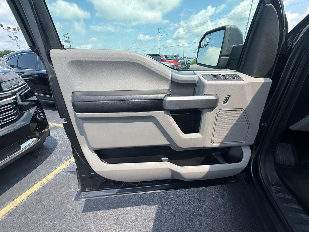Ford F-150 XLT SuperCrew 4WD 2015