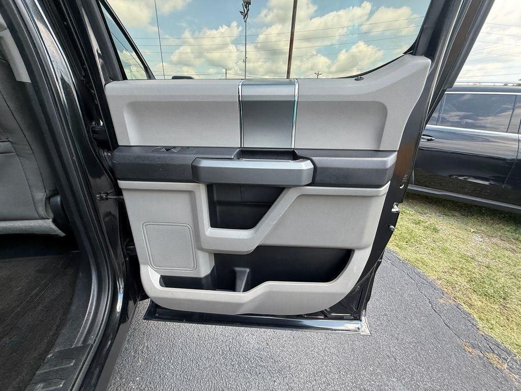 Ford F-150 XLT SuperCrew 4WD 2015