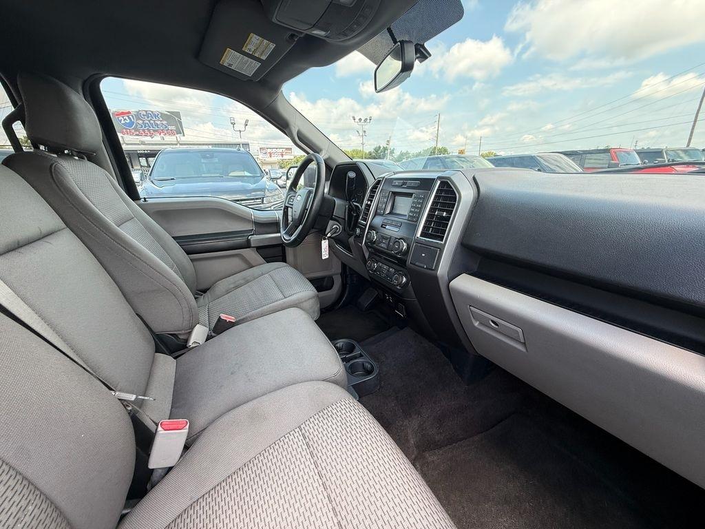 Ford F-150 XLT SuperCrew 4WD 2015