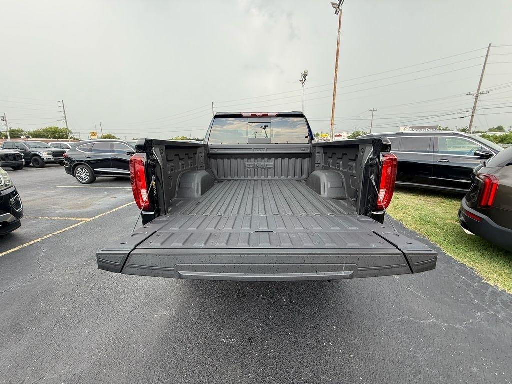 GMC Sierra 1500 AT4X Crew Cab 4WD 2026
