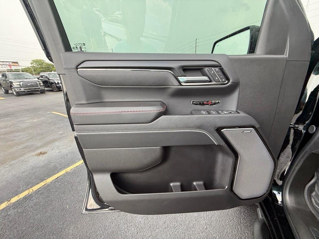 GMC Sierra 1500 AT4X Crew Cab 4WD 2026