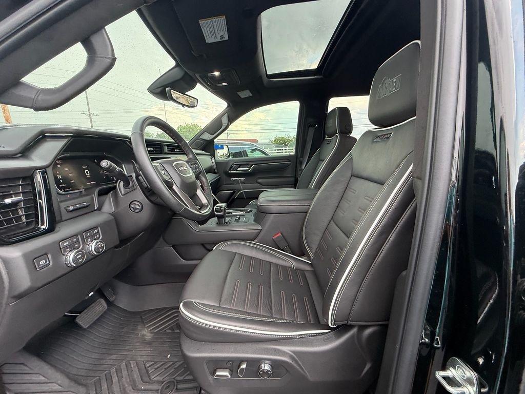 GMC Sierra 1500 AT4X Crew Cab 4WD 2026